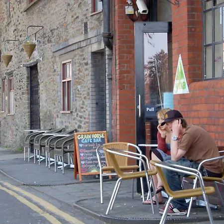 Yha Bristol-3